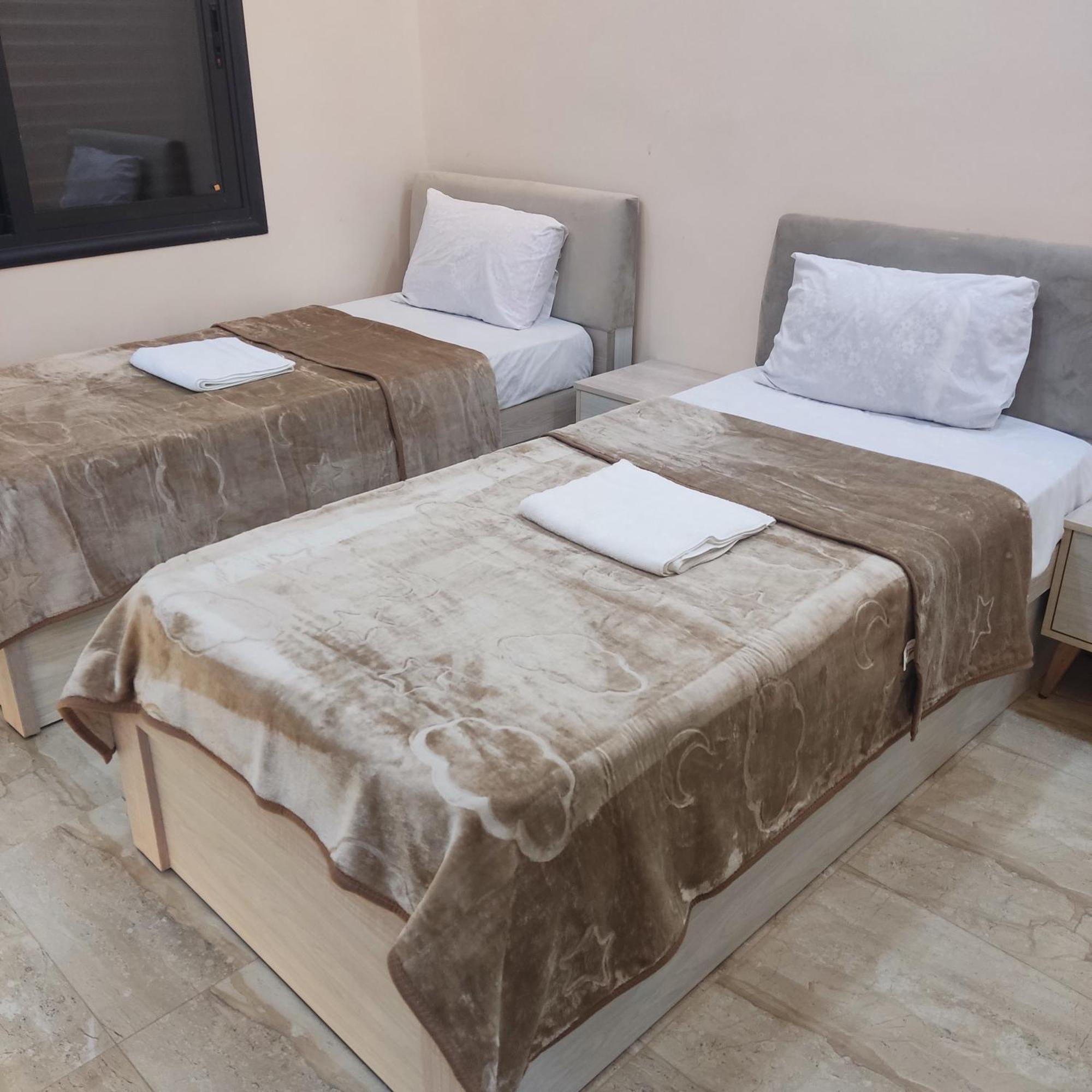 Lotus Housing For Furnished * Gerasa