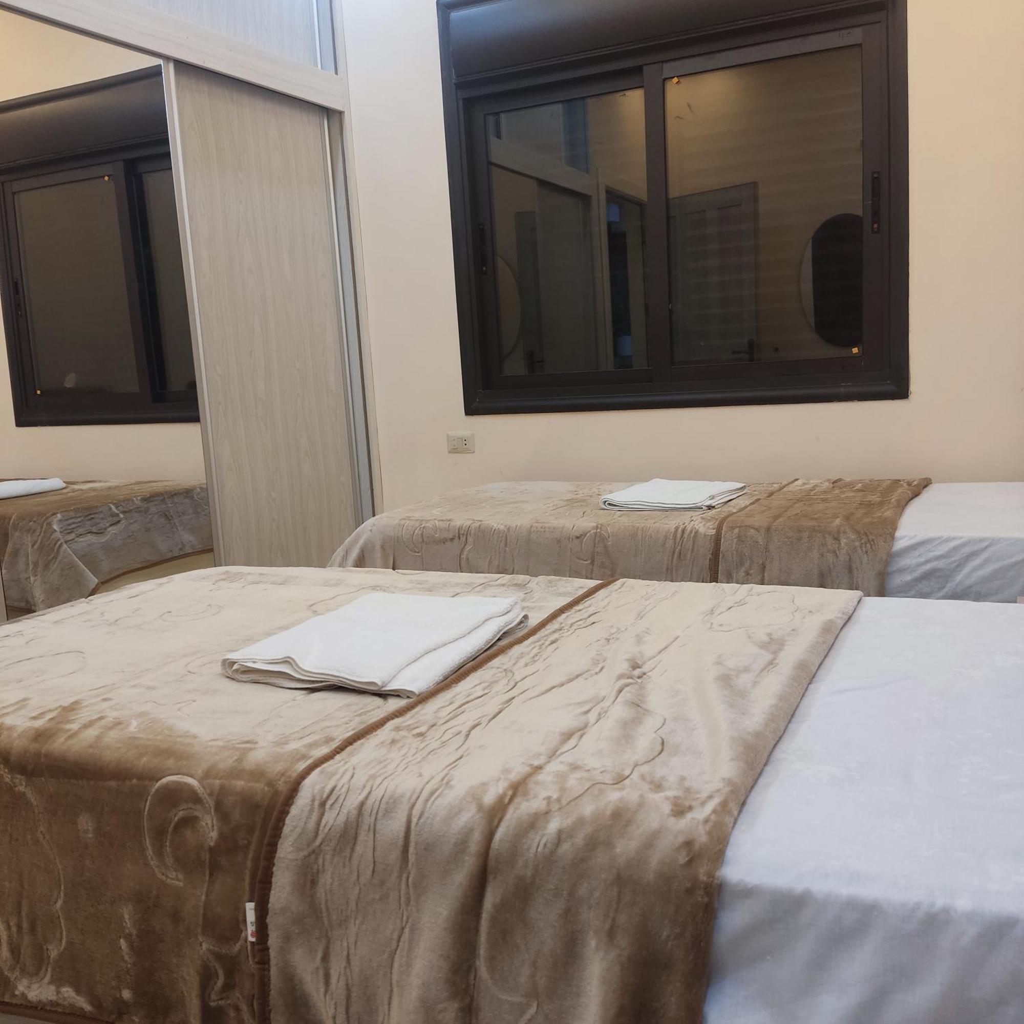 Lotus Housing For Furnished Gerasa