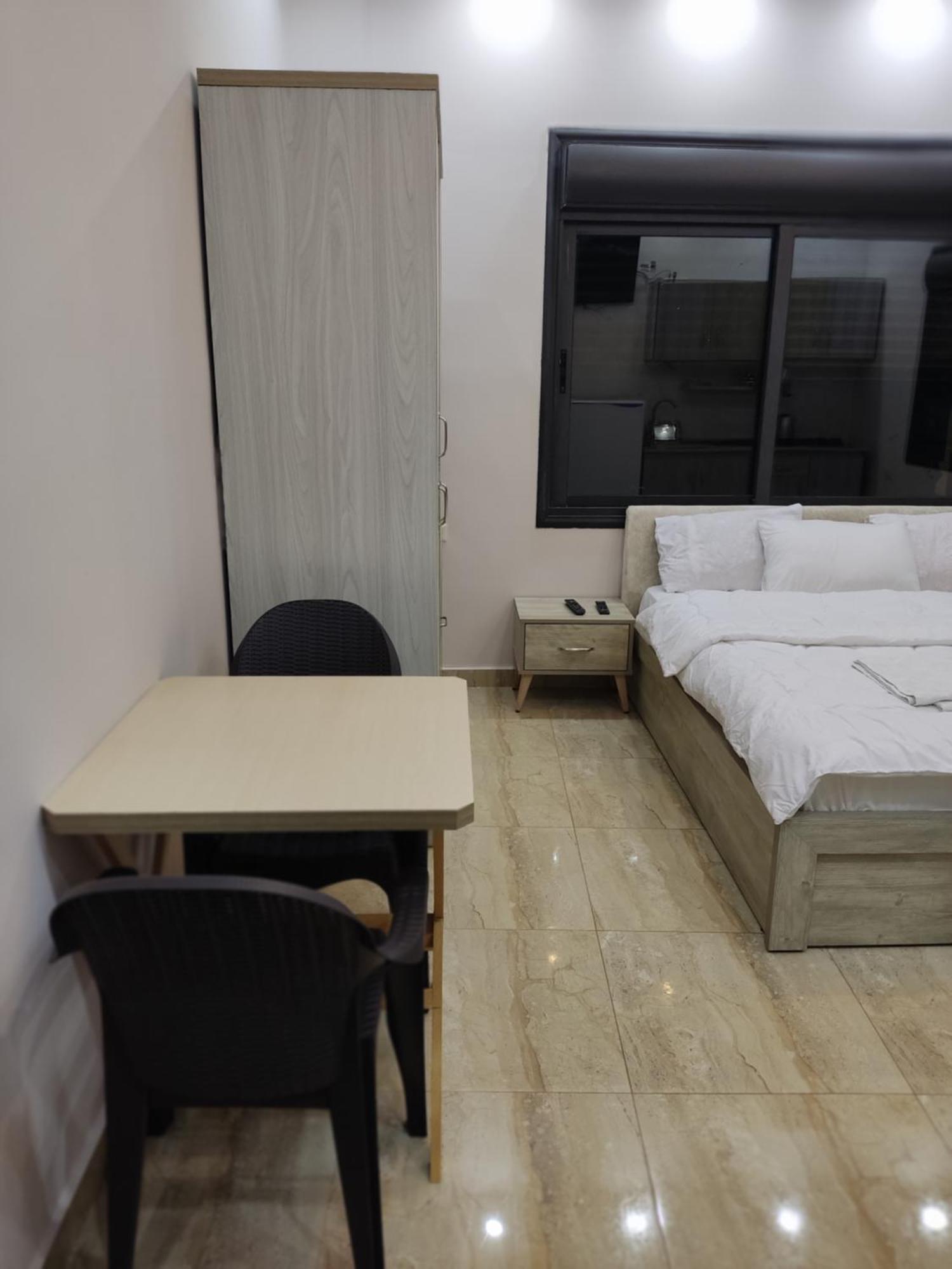 Lotus Housing For Furnished Gerasa