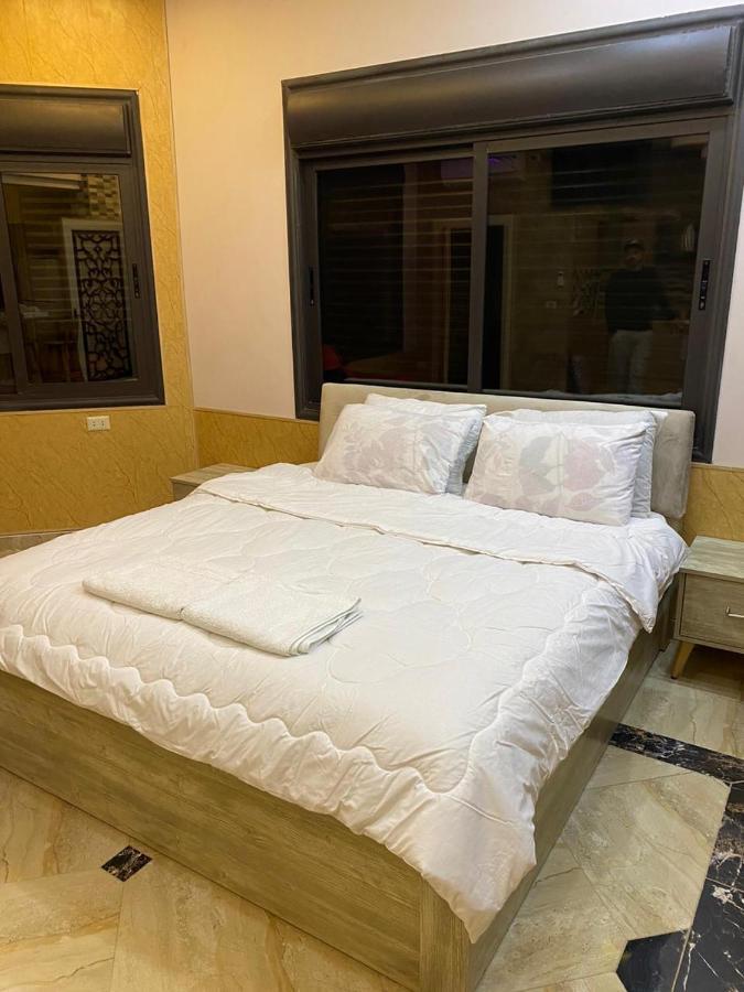 Lotus Housing For Furnished * Gerasa